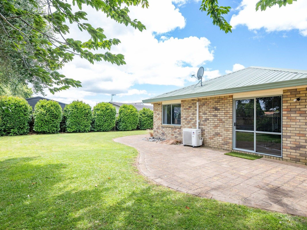 21 Halyard Close, Flagstaff, Hamilton - Carousel 2