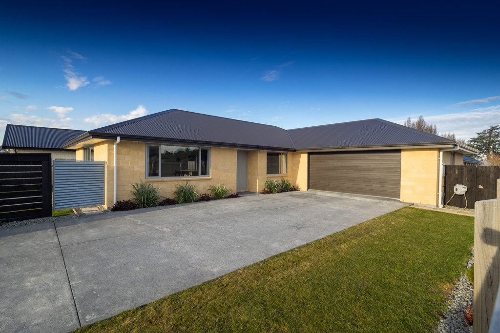 8 Avalon Grove, Netherby, Ashburton - Carousel 1