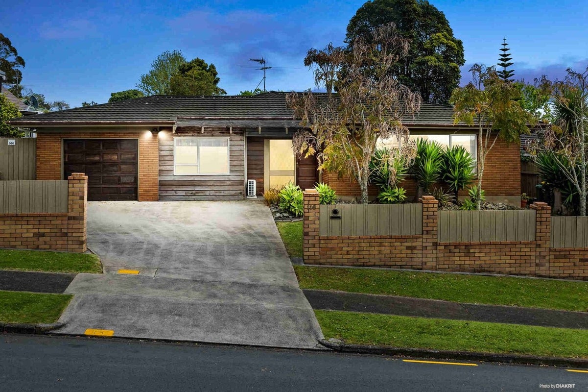 116 Glenmore Road, Sunnyhills, Auckland - Carousel 1