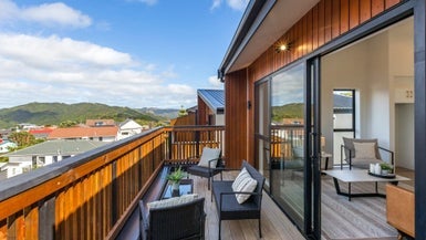 7 Stockden Place, Karori, Wellington - Carousel 1
