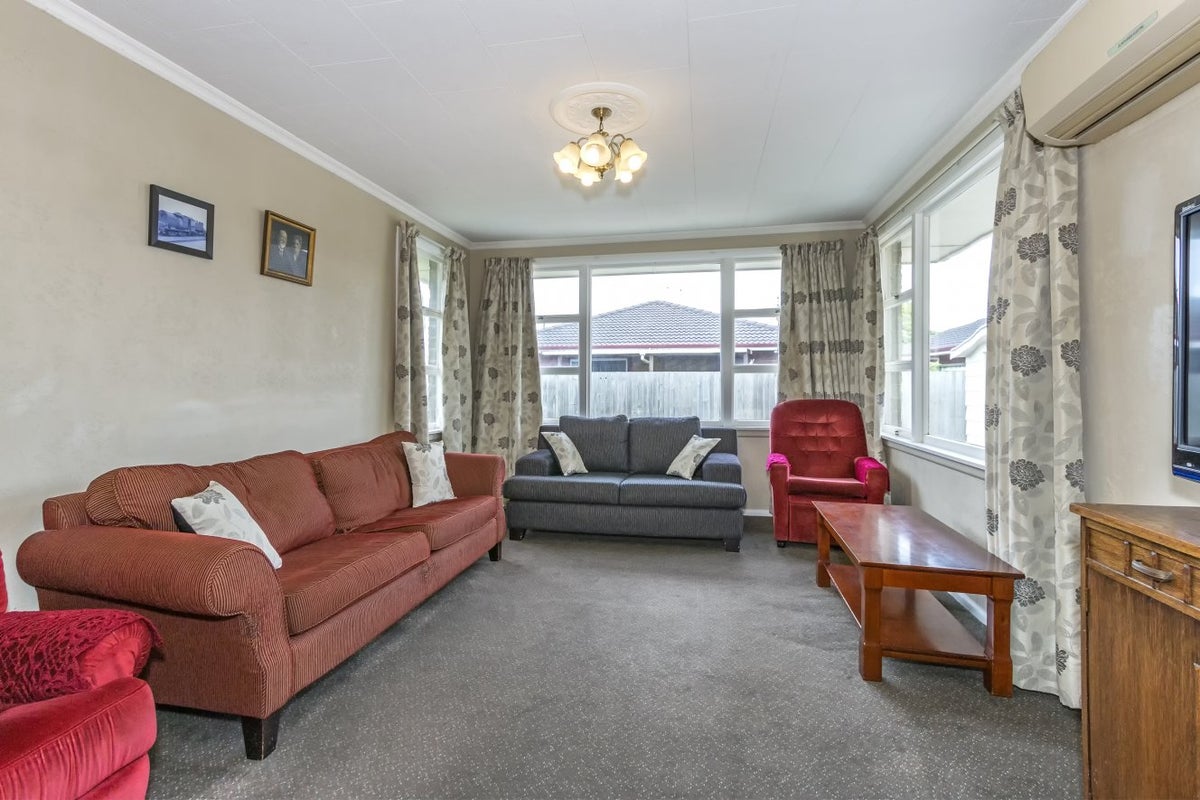 16 Moffett Street, Islington, Christchurch - Carousel 2