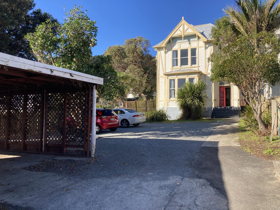 11 Brougham Street, Mount Victoria, Wellington - Carousel 1