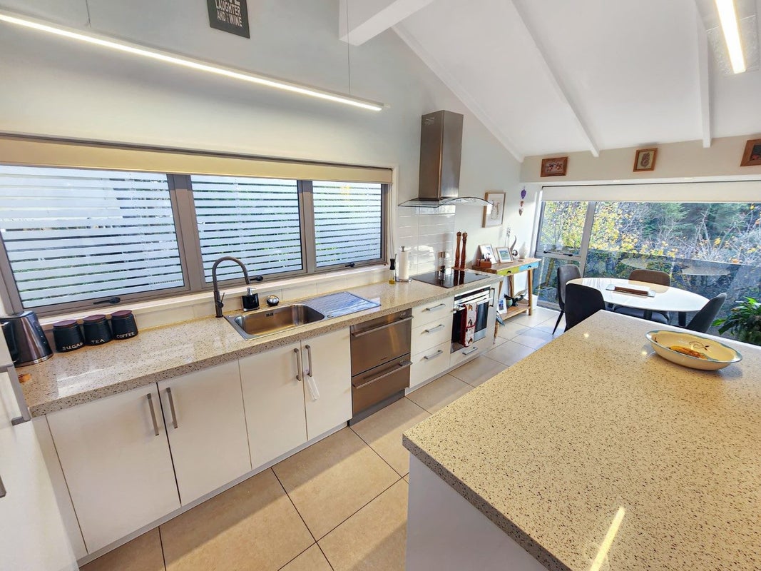 29 Burns Road, Hospital Hill, Napier - Carousel 2