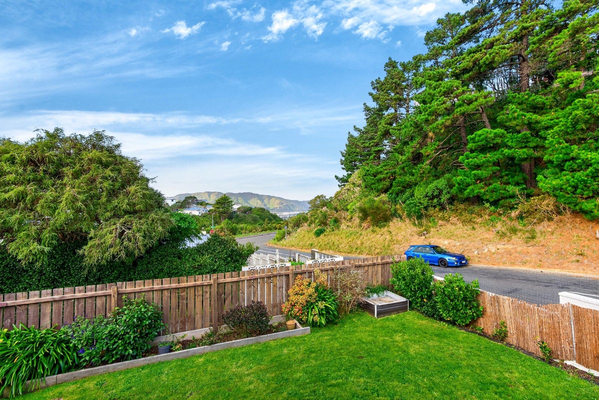 4A Cedar Street, Maungaraki, Lower Hutt - Carousel 19