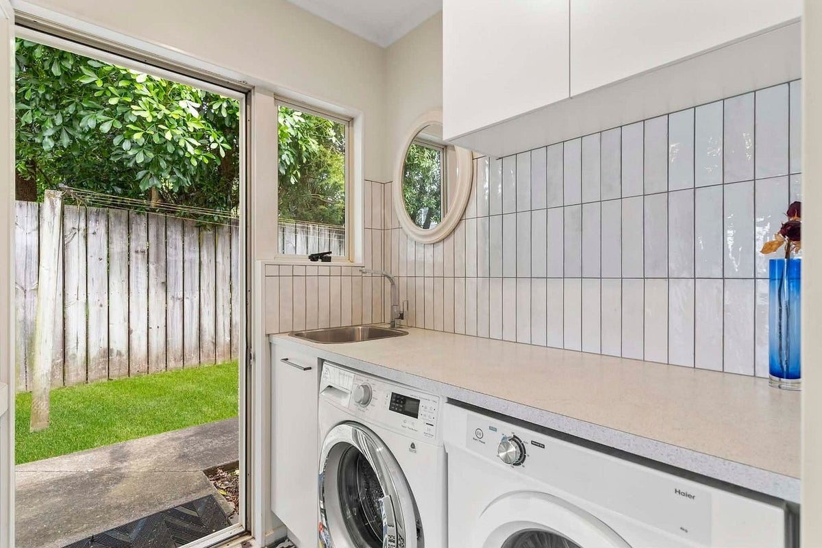 256 Birkdale Road, Birkdale, Auckland - Carousel 6