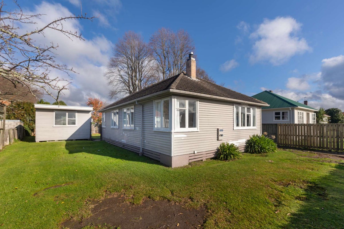 123 Clinkard Avenue, Glenholme, Rotorua - Carousel 1