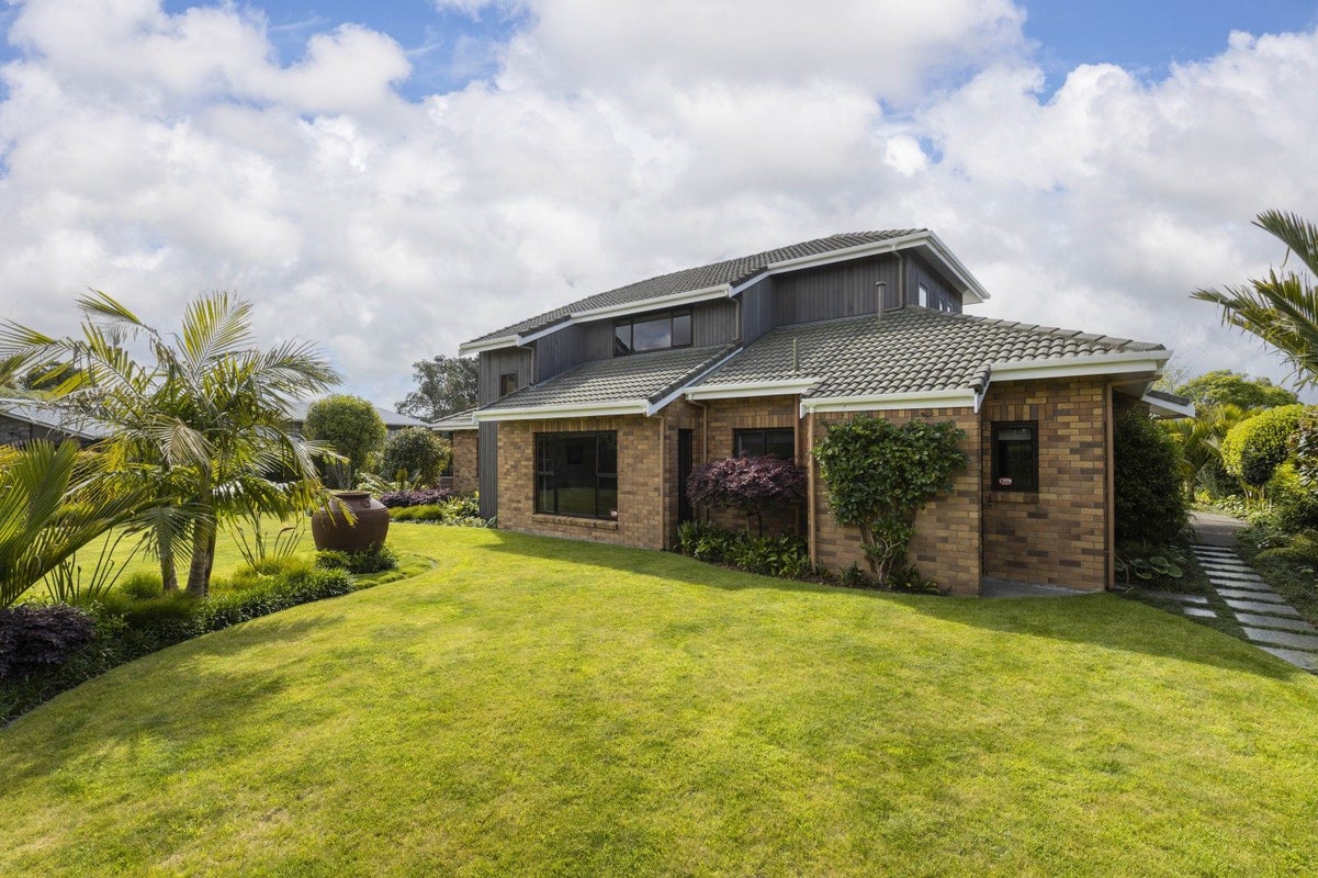 63A Karina Road, Merrilands, New Plymouth - Carousel 2