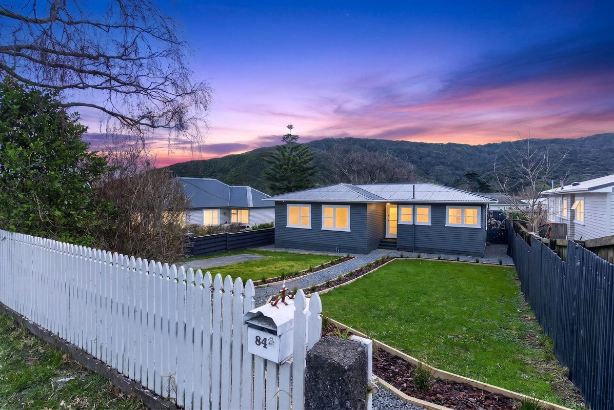 84 Coast Road, Wainuiomata, Lower Hutt, Wellington - Carousel 24