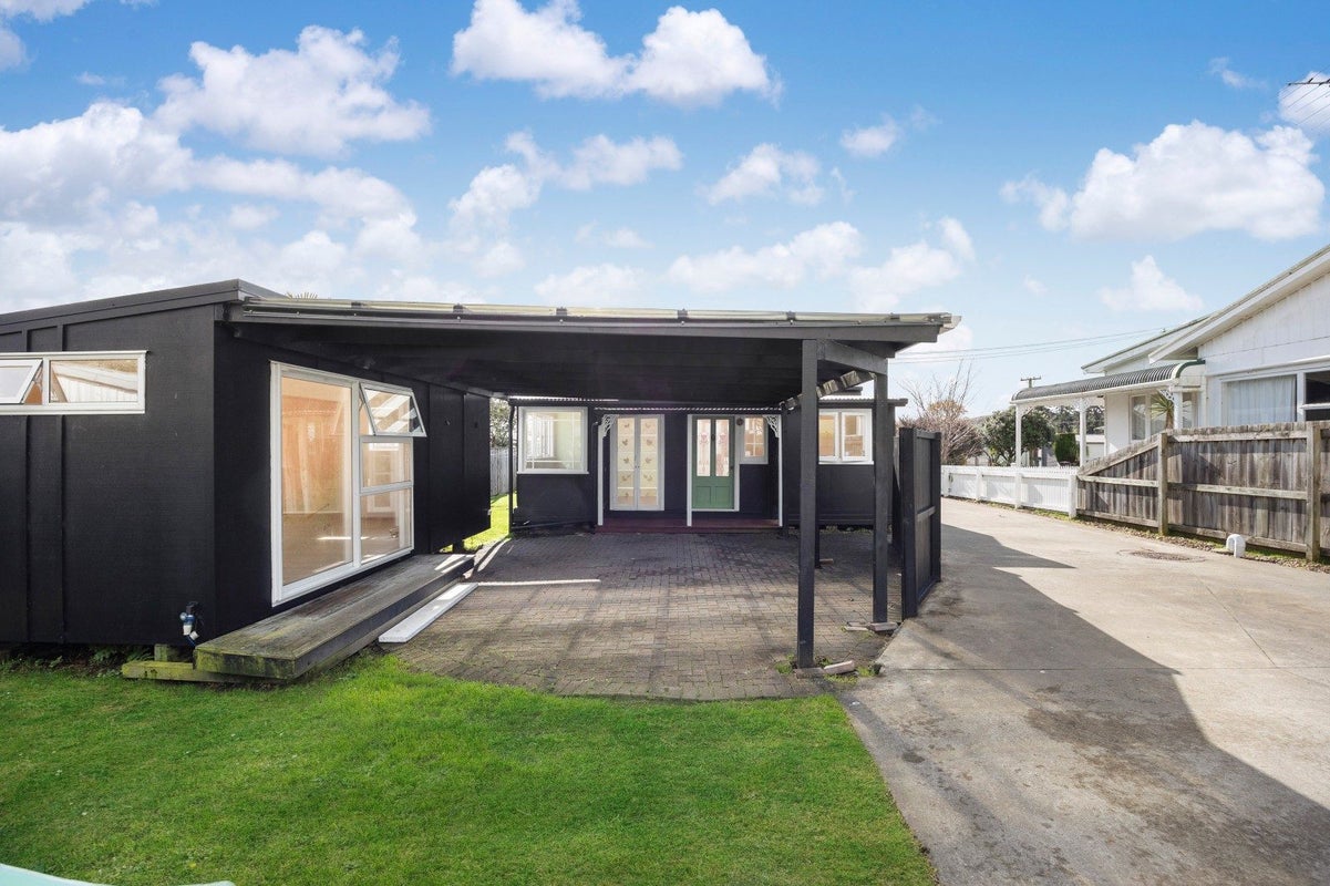 14 Bertram Road, Papakura - Carousel 2
