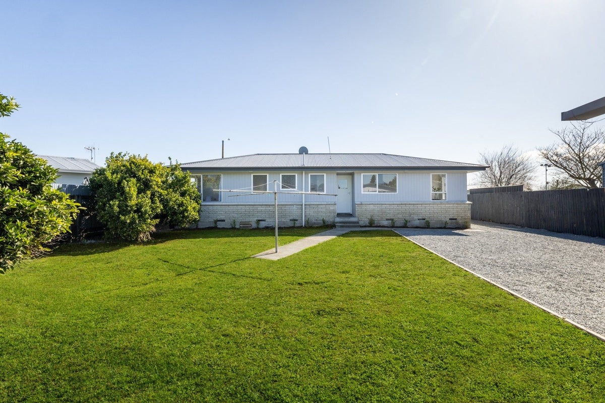 61 Diaz Drive, Flaxmere, Hastings - Carousel 2