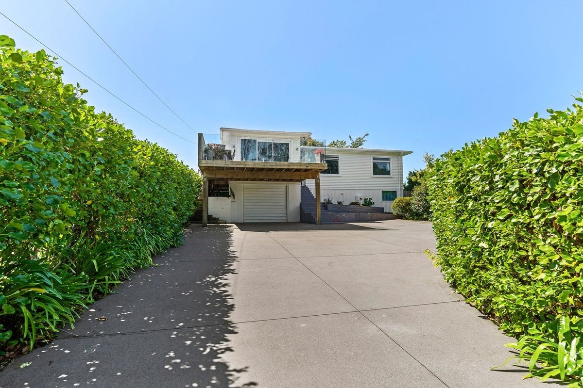 15 Junction Street, Welbourn, New Plymouth - Carousel 1