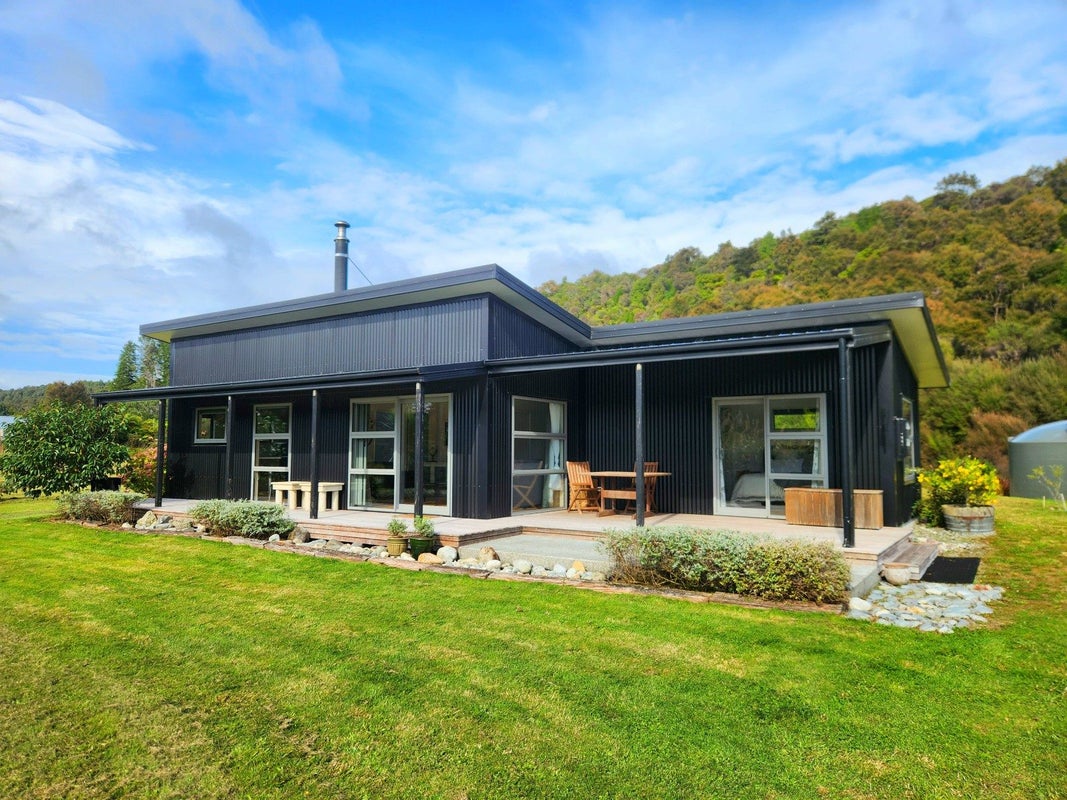 950 Otira Highway, Dillmanstown, Greymouth - Carousel 1