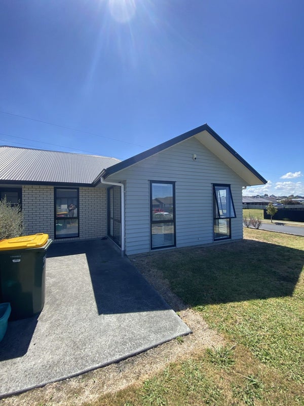 23 Lavender Way, Huntington, Hamilton - Carousel 16
