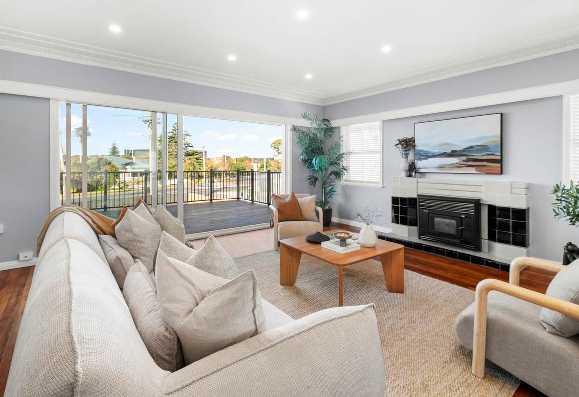 132A Coronation Road, Mangere Bridge, Auckland - Carousel 2