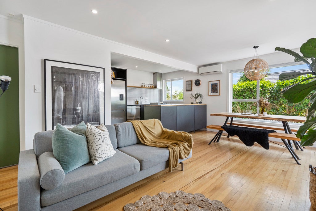 10A Aeroview Drive, Beach Haven, Auckland - Carousel 1