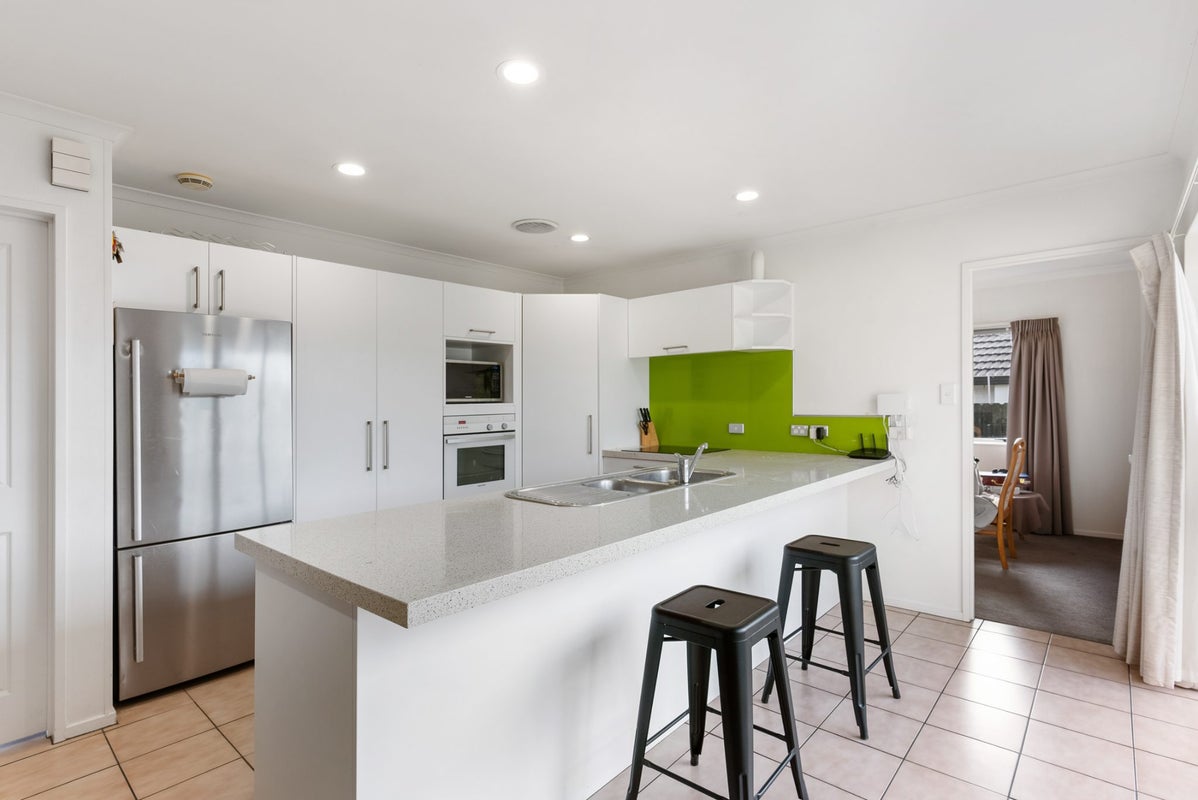 35 Tington Avenue, Wattle Downs, Auckland - Carousel 2