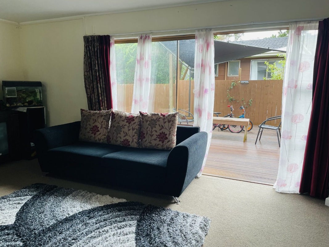 5/8 Miro Street, New Lynn, Auckland - Carousel 2