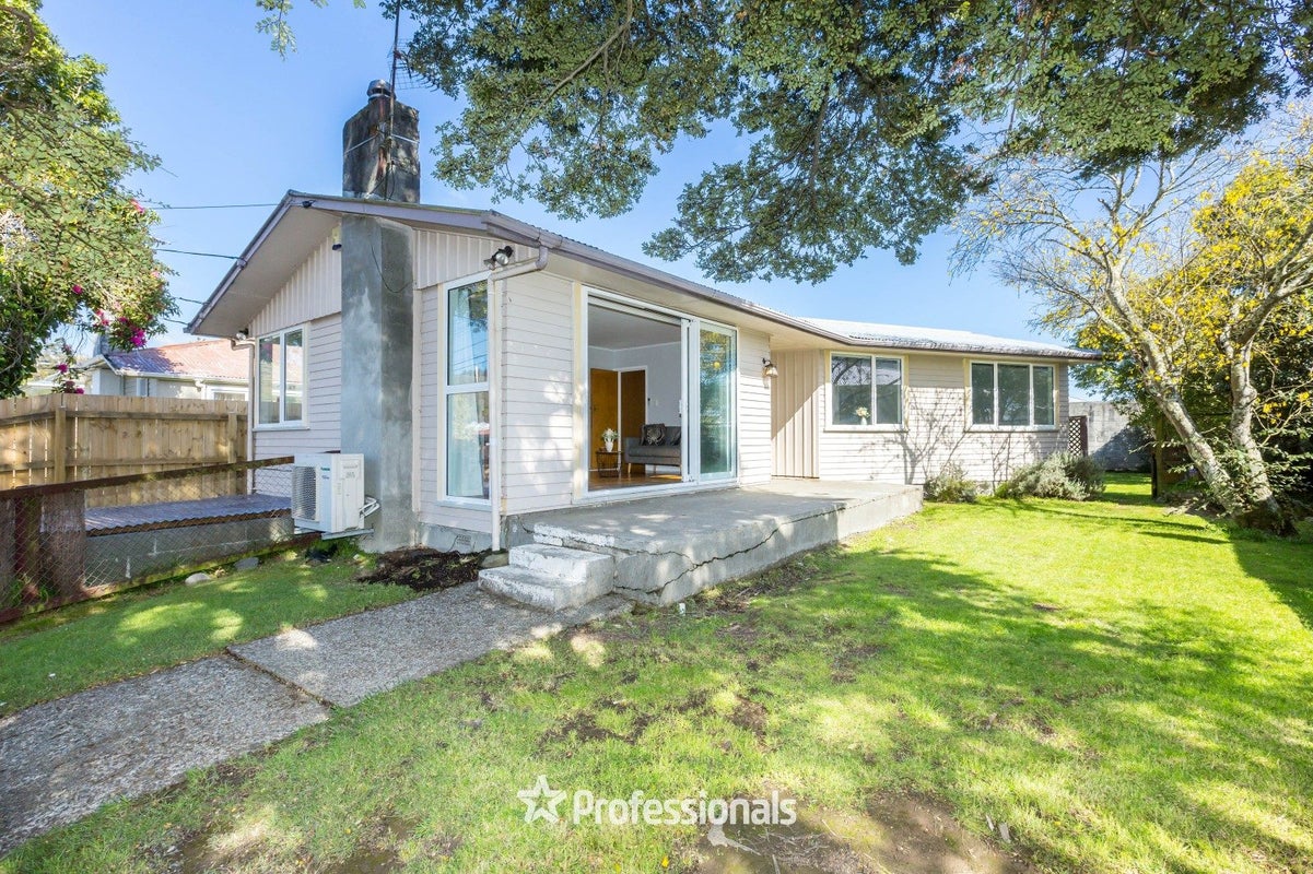 10 Rosina Street, Clouston Park, Upper Hutt - Carousel 1