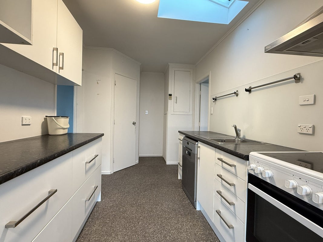 6 Philip Place, Hillcrest, Auckland - Carousel 2