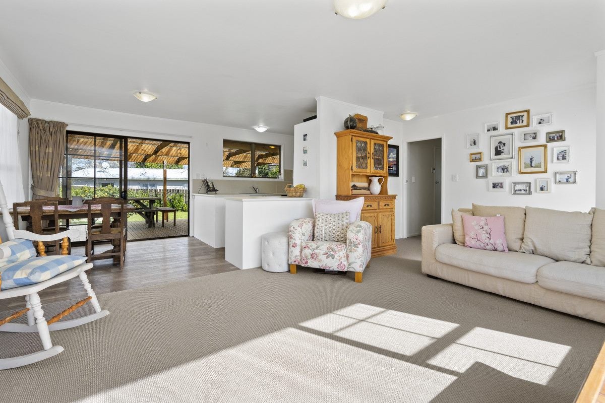 14 Sargeson Place, Leamington, Cambridge - Carousel 2