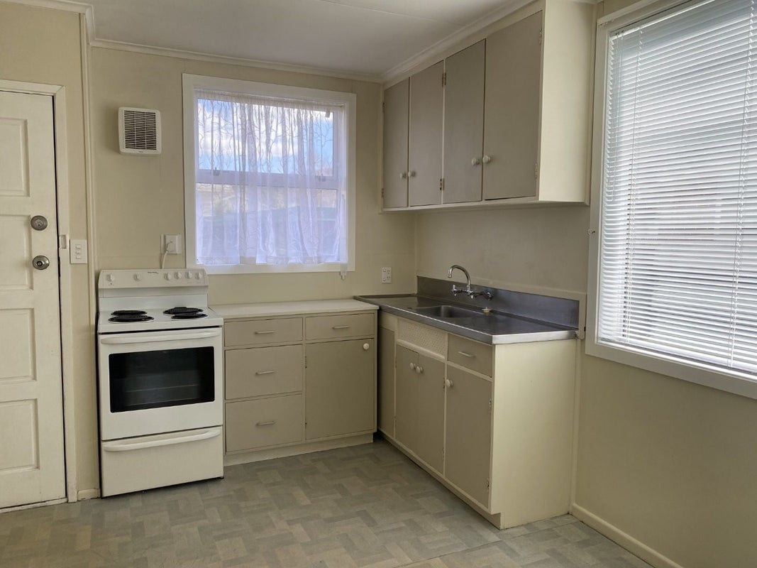 2/109 Clouston Park Road, Clouston Park, Upper Hutt - Carousel 2