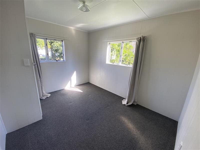 75 Bruce Avenue, Glenview, Hamilton - Carousel 8