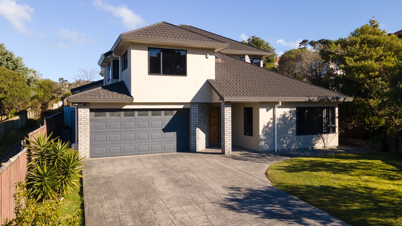 9 Corsham Grove, Churton Park, Wellington - Carousel 1