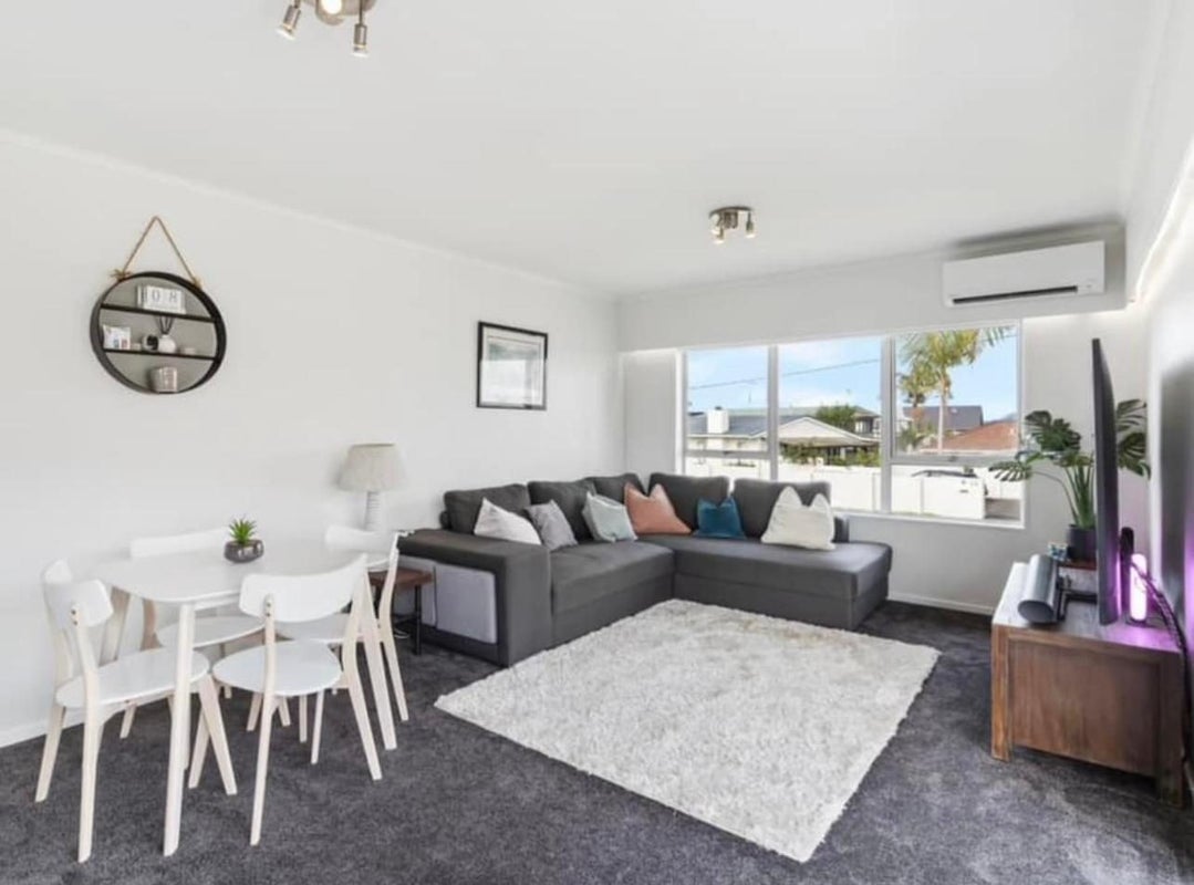 116 Clovelly Road, Bucklands Beach, Auckland - Carousel 2