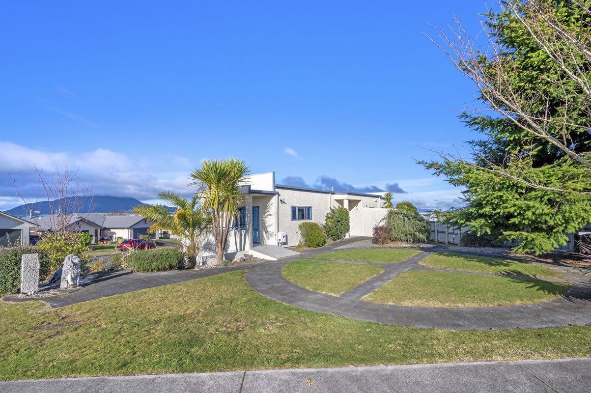 12 Takawai Place, Nukuhau, Taupo - Carousel 2