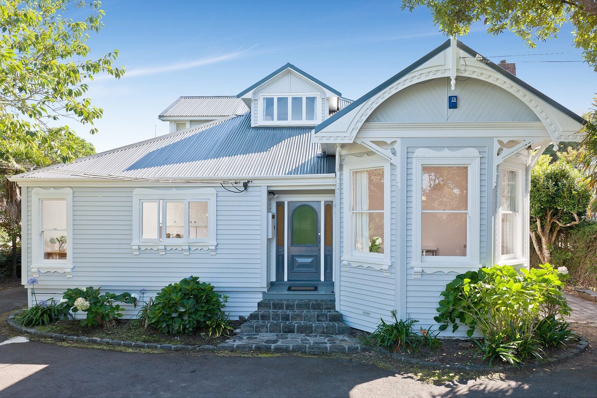 37 Fairview Road, Mount Eden, Auckland - Carousel 2