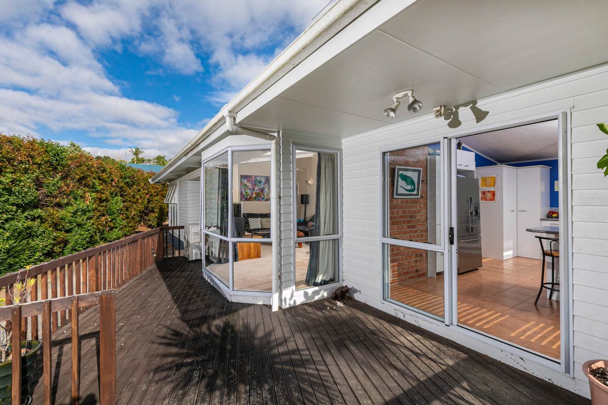14 Seine Road, Forrest Hill, Auckland - Carousel 2