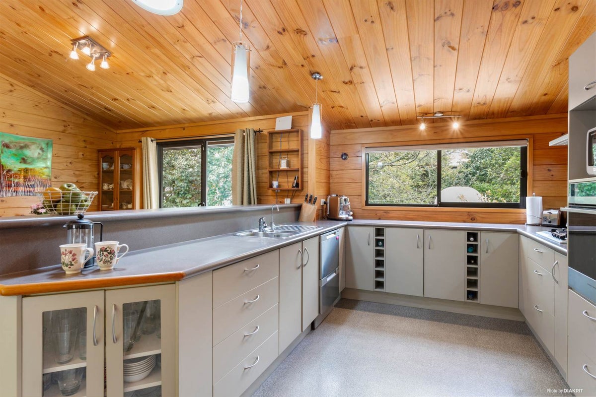 30A SEALY RD, Torbay, Auckland - Carousel 2