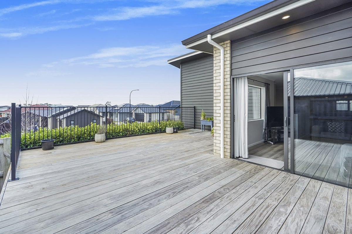 5 Te Tiireke Drive, Glenview, Hamilton - Carousel 2
