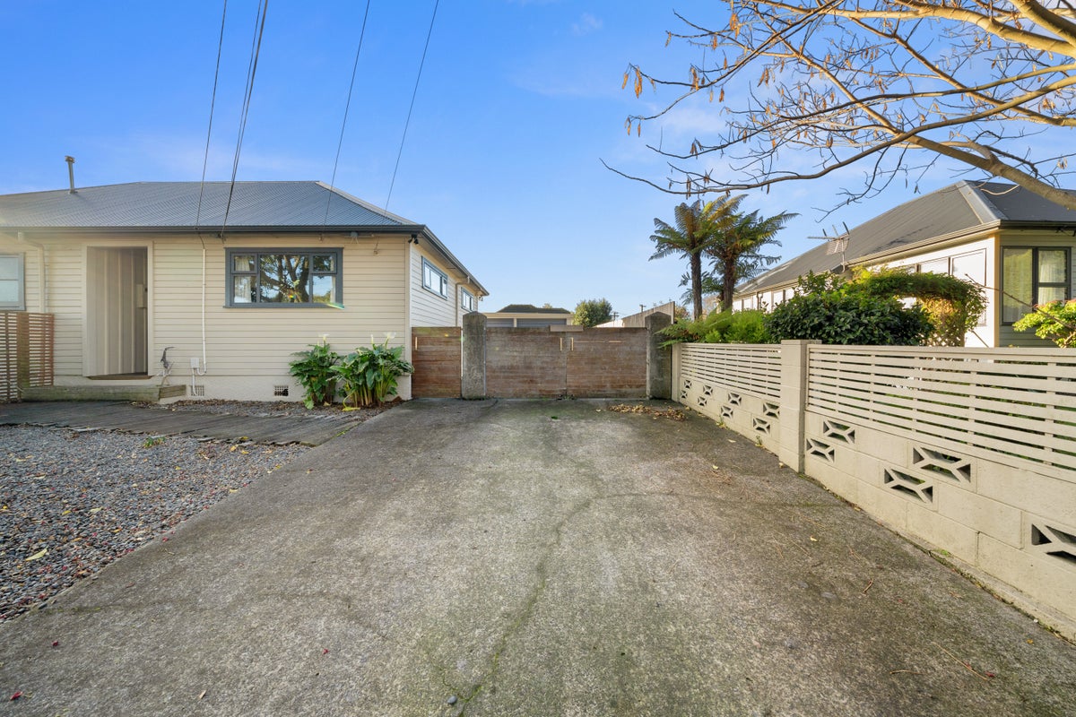 13 Pilcher Crescent, Naenae, Lower Hutt - Carousel 2