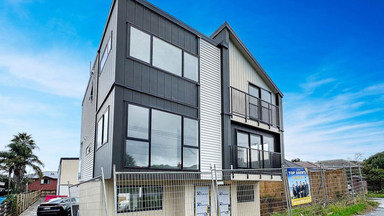 7/37 Claude Road, Hillpark, Auckland - Carousel 1