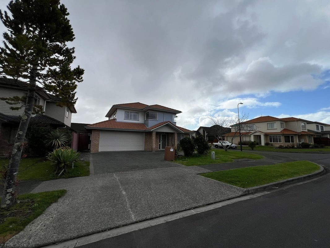 26 Cyril French Drive, Flat Bush, Auckland - Carousel 13
