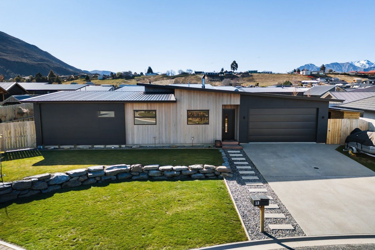 13 Teal Place, Wanaka - Carousel 1