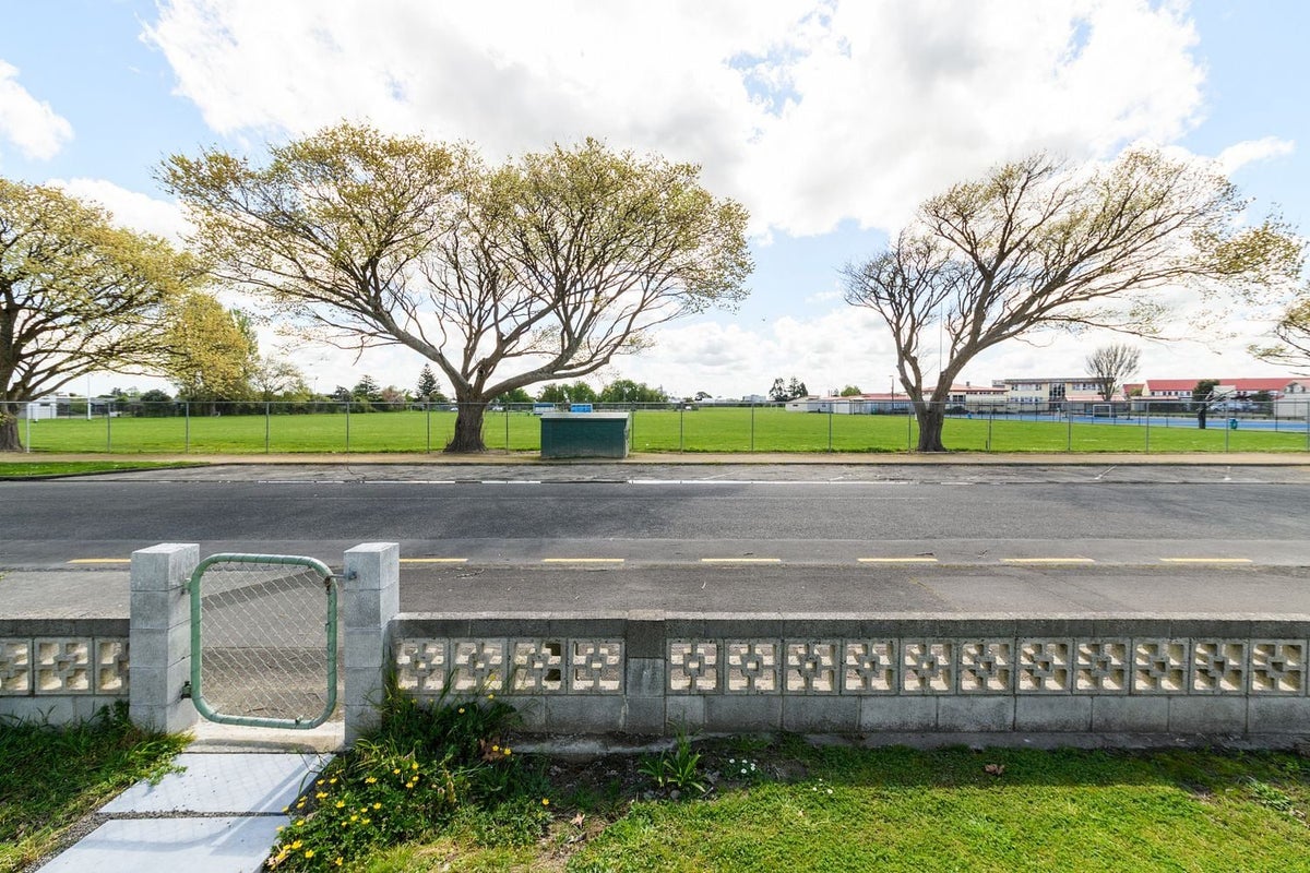 18 Freyberg Street, Roslyn, Palmerston North - Carousel 22
