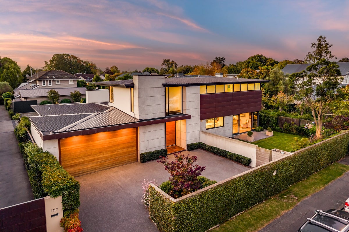 129 Puriri Street, Riccarton, Christchurch - Carousel 1