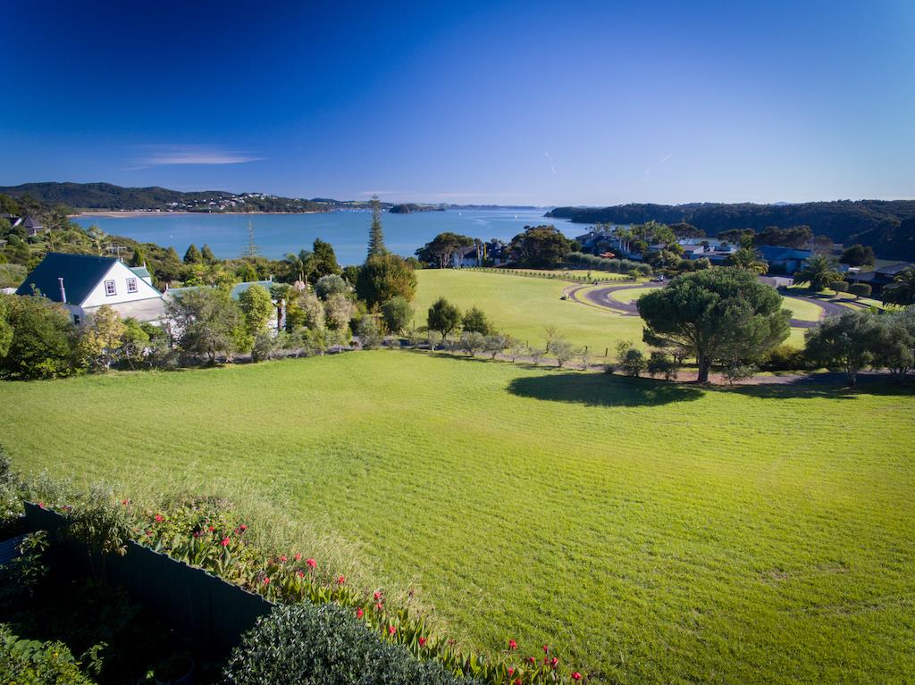 3 James Clendon Place, Okiato, Russell - Carousel 1
