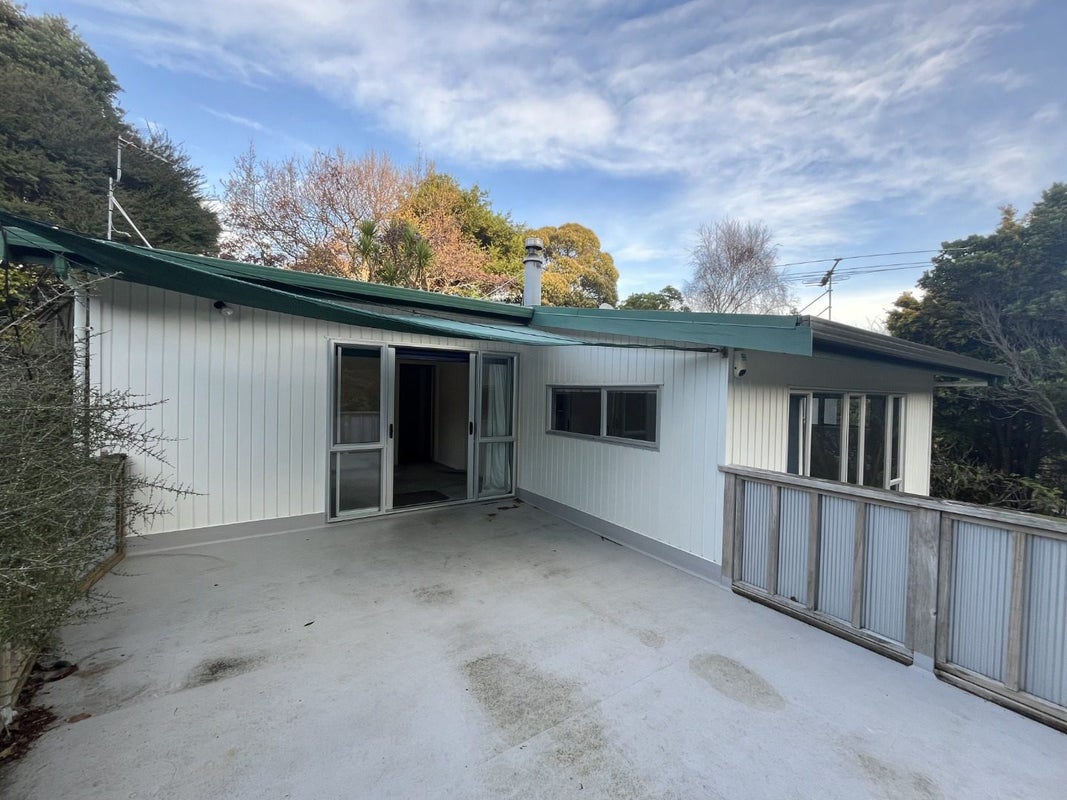95 Spinnaker Drive, Whitby, Porirua - Carousel 2