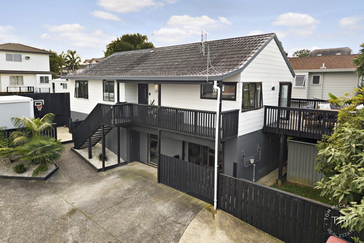 1/150 Bradbury Road, Botany Downs, Auckland - Carousel 1