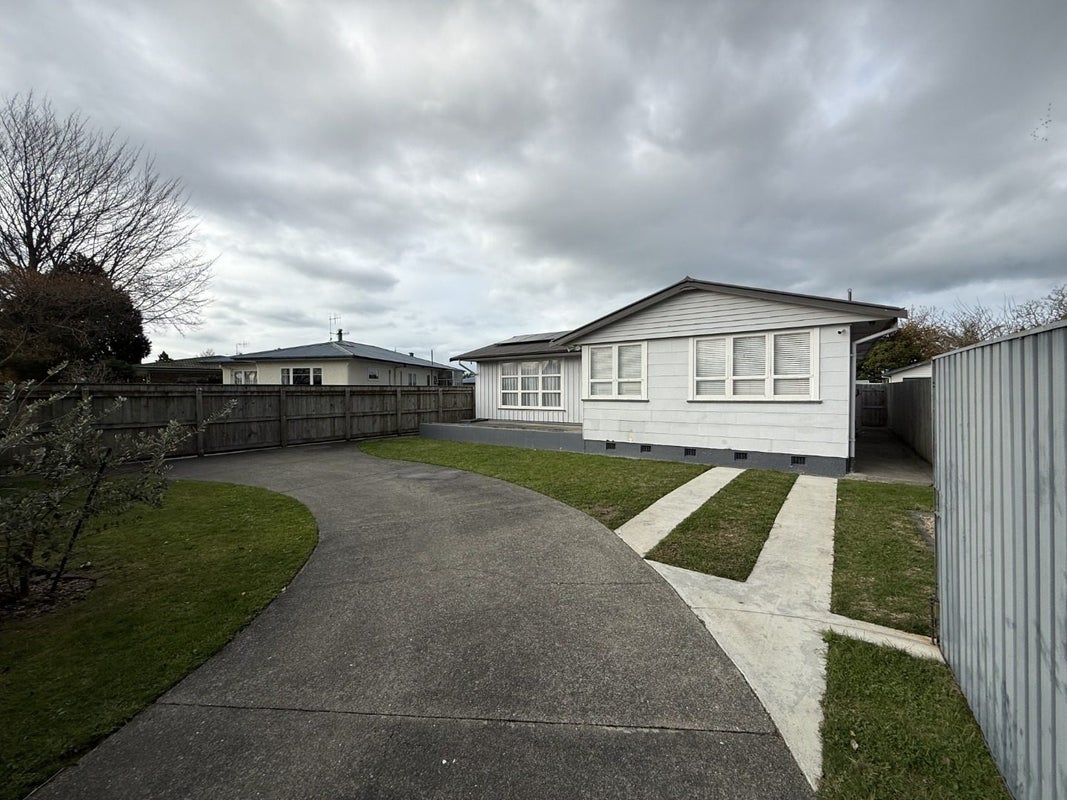199 Taradale Road, Pirimai, Napier - Carousel 1