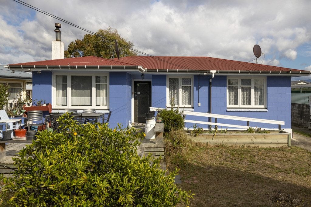 20 Bythell Street, Redwoodtown, Blenheim - Carousel 2