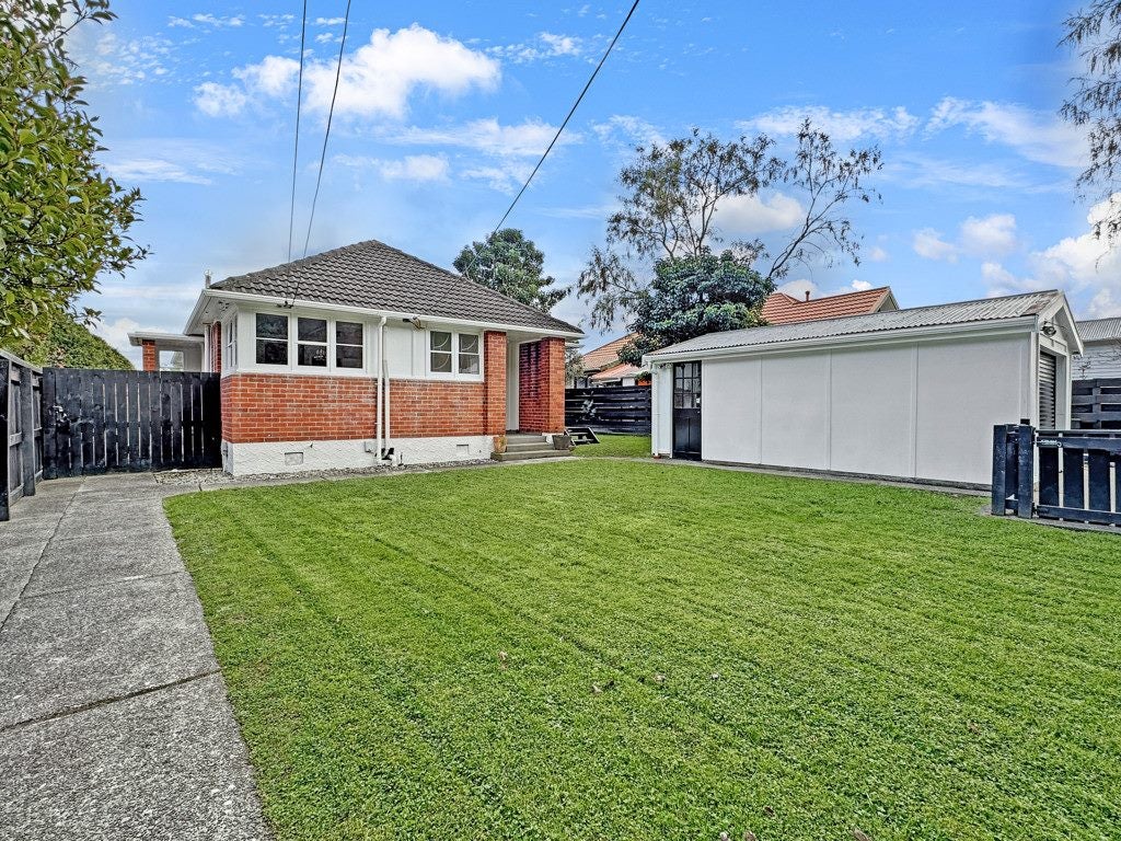 249 Riverside Drive, Waterloo, Lower Hutt - Carousel 2