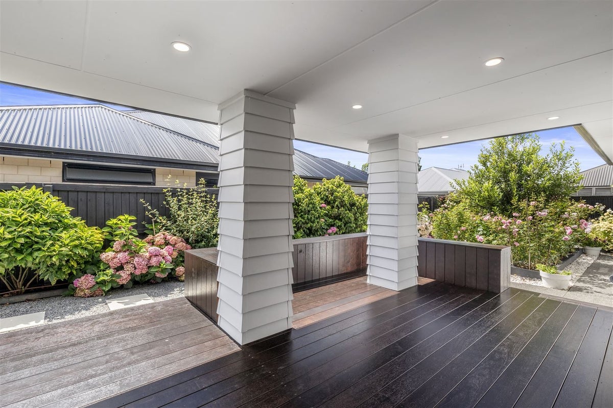31 Bronco Drive, Aidanfield, Christchurch - Carousel 25