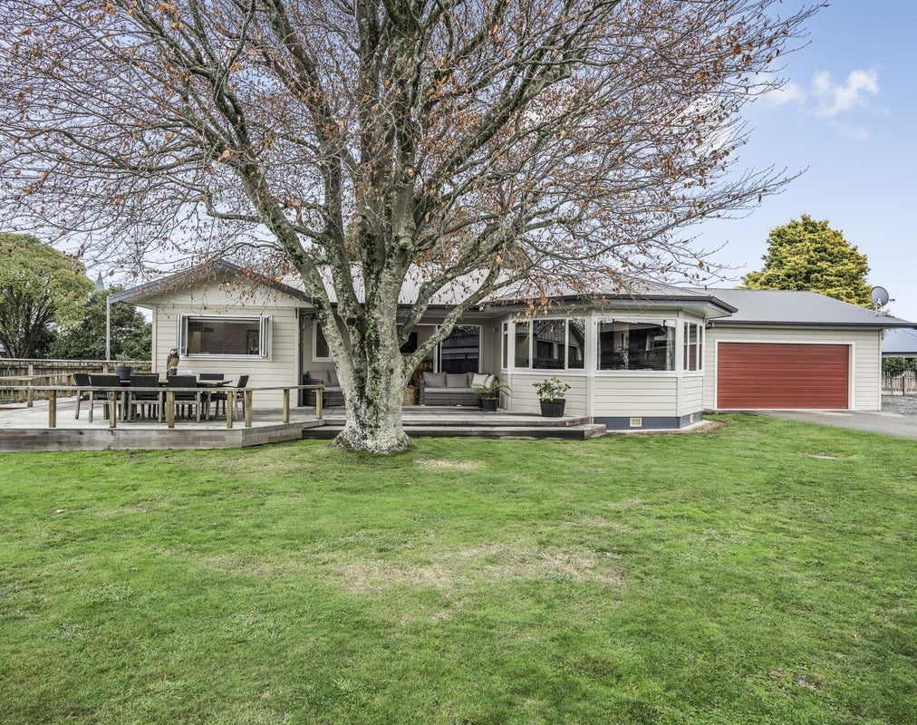10 Howard Street, Carterton - Carousel 1