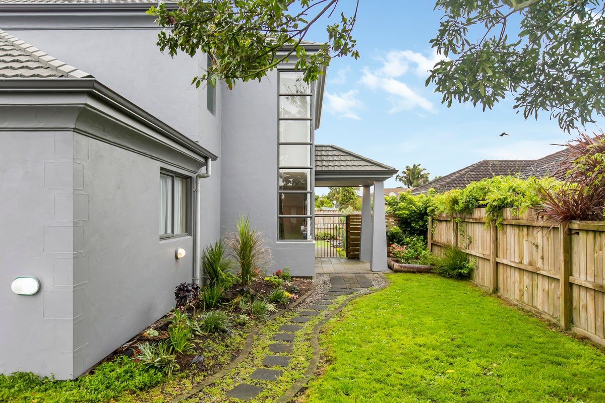 5 Anton Place, Takanini, Auckland - Carousel 2