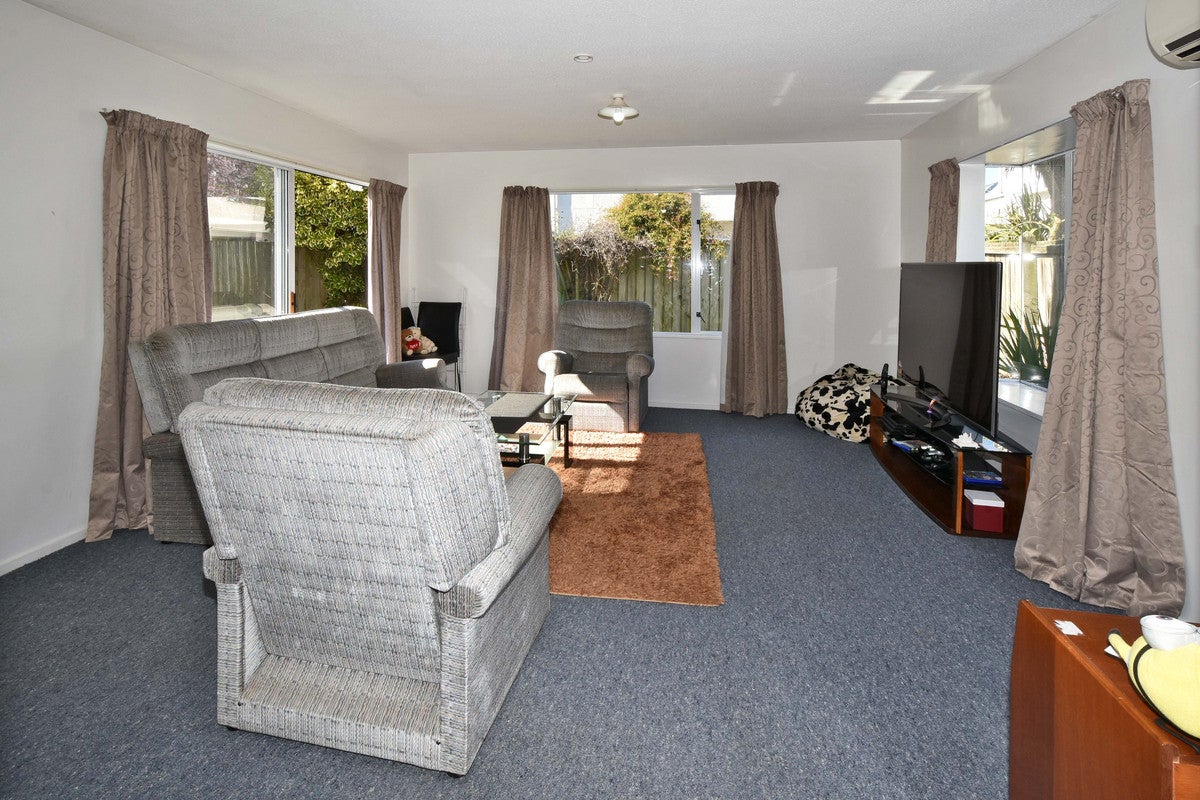 28 Coles Place, St Albans, Christchurch - Carousel 2