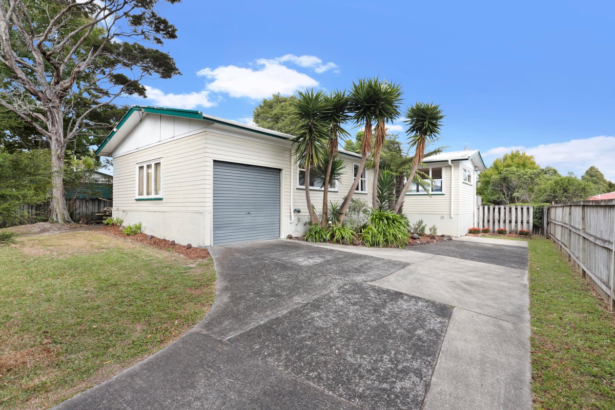 95 Atkinson Road, Titirangi, Auckland - Carousel 27